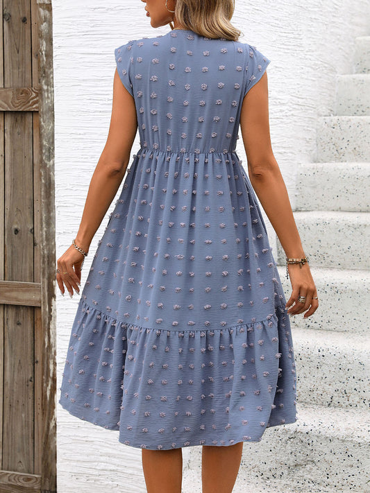 Vestido de manga japonesa con cuello en V y lunares suizos