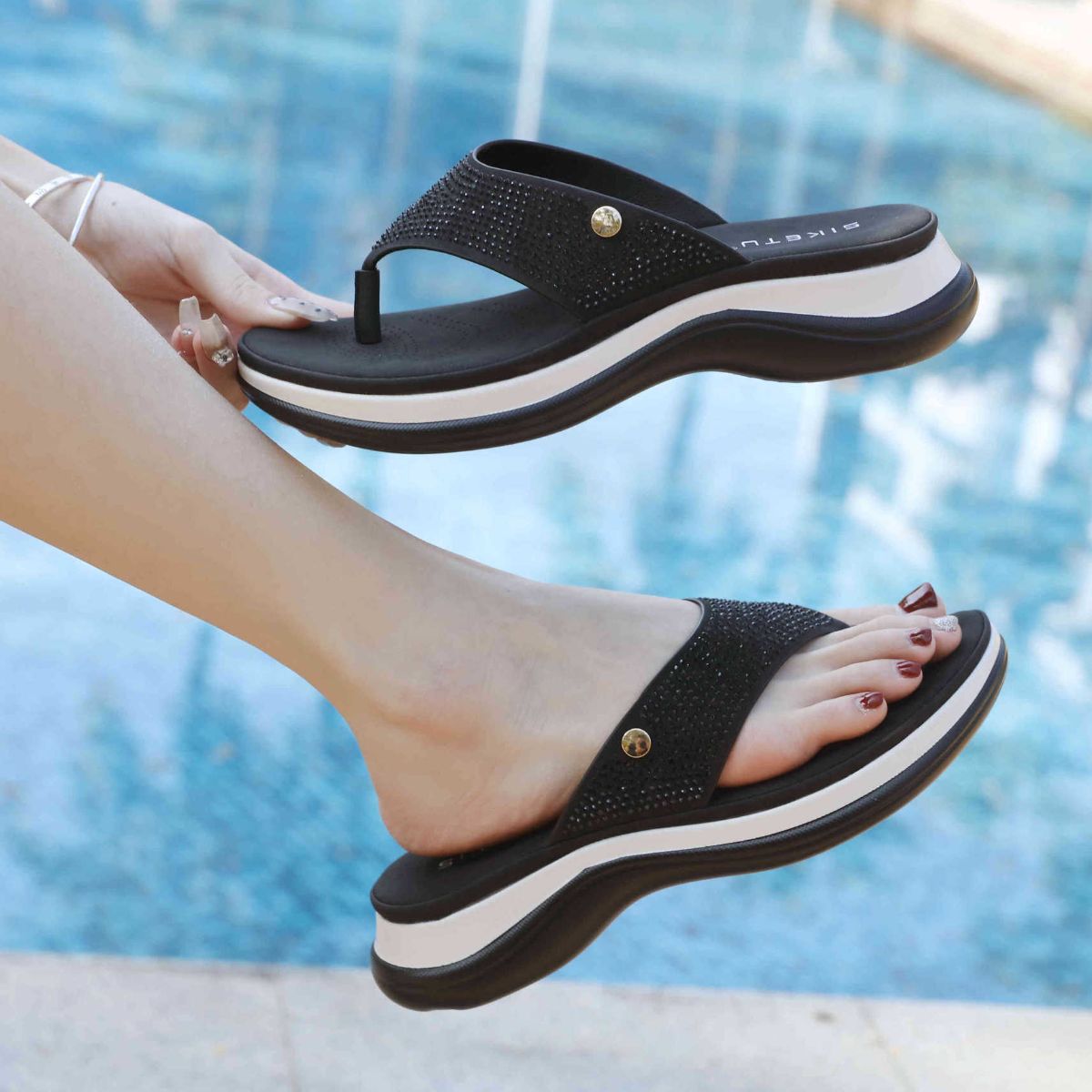 5a6f839b-bc89-447f-809a-3e207ee98176-Max