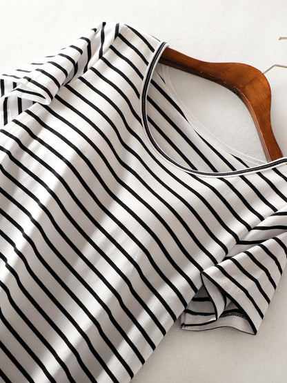 Vestido de manga corta con cuello redondo a rayas