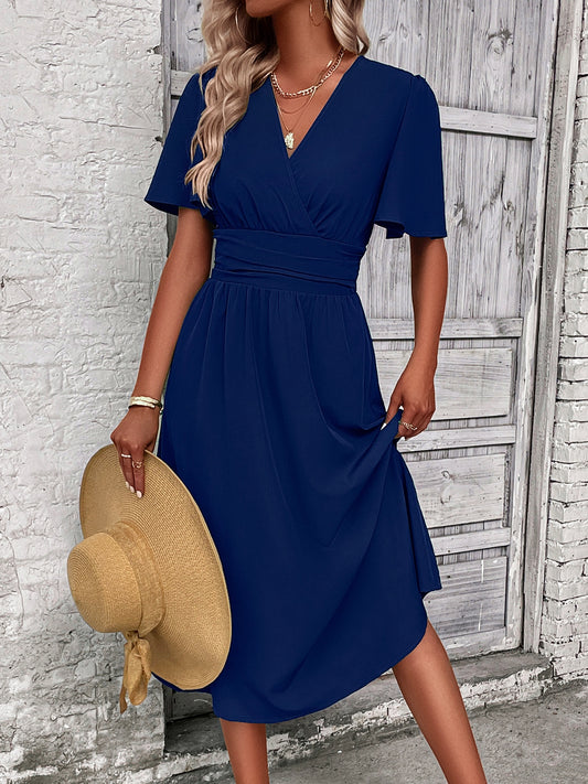 Vestido midi con sobrepelliz y mangas acampanadas