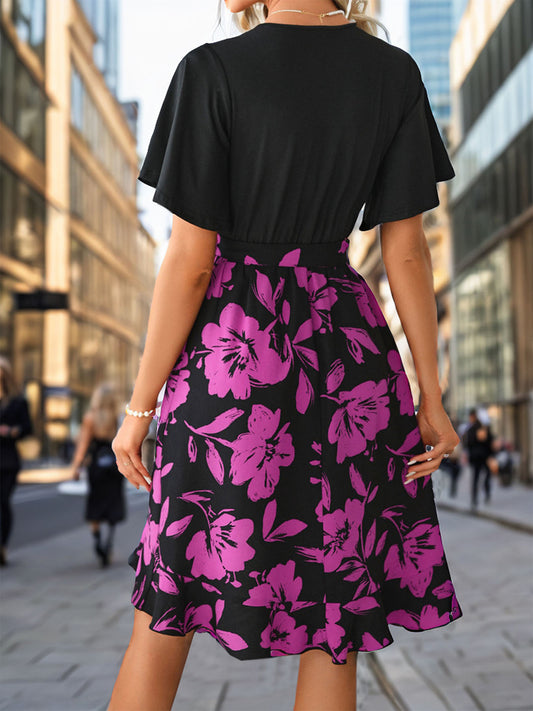 Vestido de manga corta con sobrepelliz estampado atado