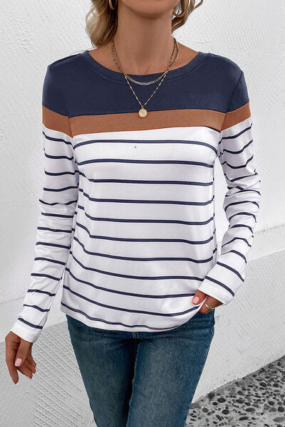 Camiseta de manga larga con cuello redondo a rayas