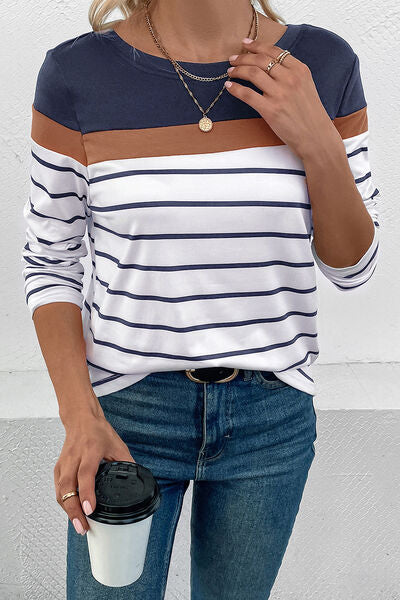 Camiseta de manga larga con cuello redondo a rayas