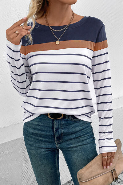 Camiseta de manga larga con cuello redondo a rayas