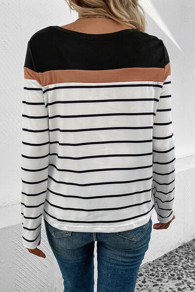 Camiseta de manga larga con cuello redondo a rayas