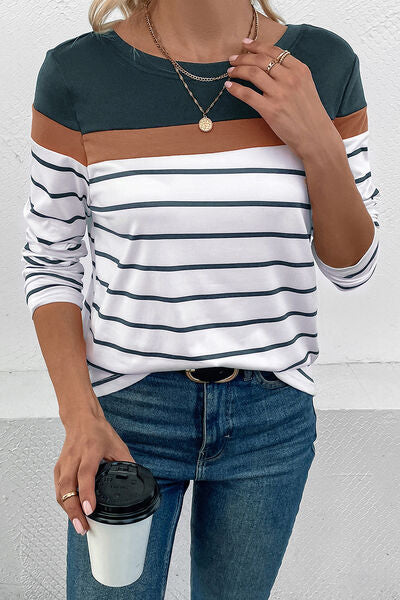 Camiseta de manga larga con cuello redondo a rayas